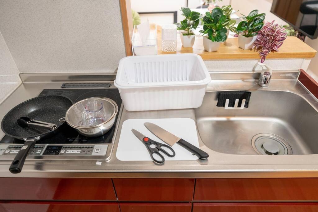Apartamento Seibu Shinjuku Station 2 Min Walk Shin-okubo Station 6 Min Walk,11 House In Tokyo, 4 People Isj35 *